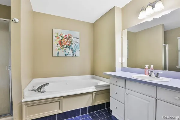 $449,800 | 3288 Hickory Drive, Lake Orion, MI 48359