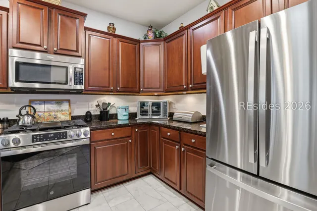 $585,000 | 904 Serenity Point Drive, Bluffton, SC 29909