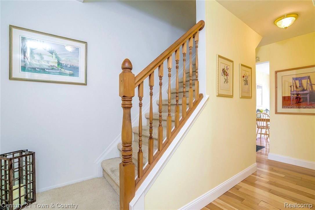 2006 Cedaredge Road Rochester, MI 48306 - Photo 11 of 36 005-Foyer-Mod.jpg