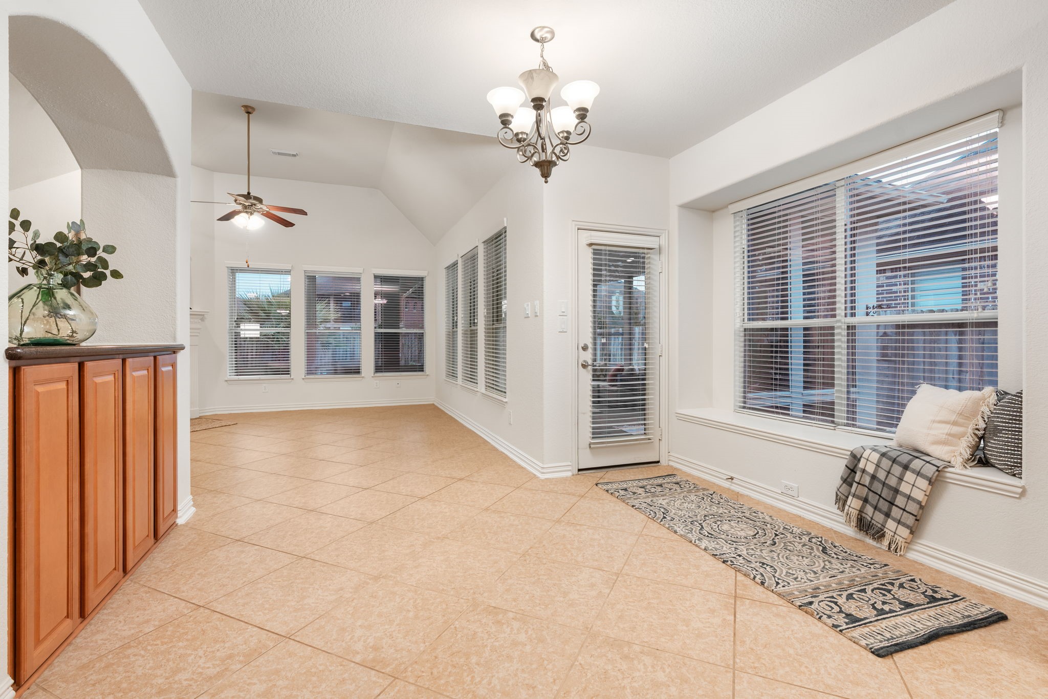 307 Arbor Ridge Lane Conroe, TX 77384 - Photo 13 of 50 a view of an entryway with a chandelier
