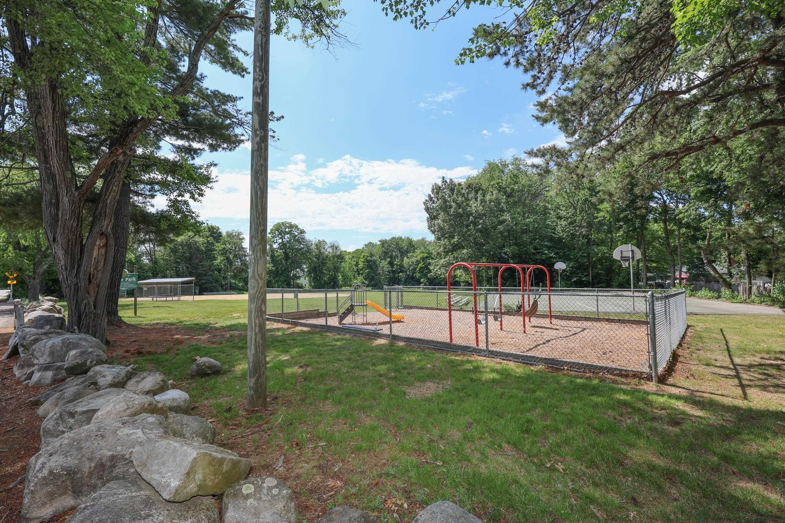 68 Robinson Road Nashua, NH 03060 - Photo 50 of 54