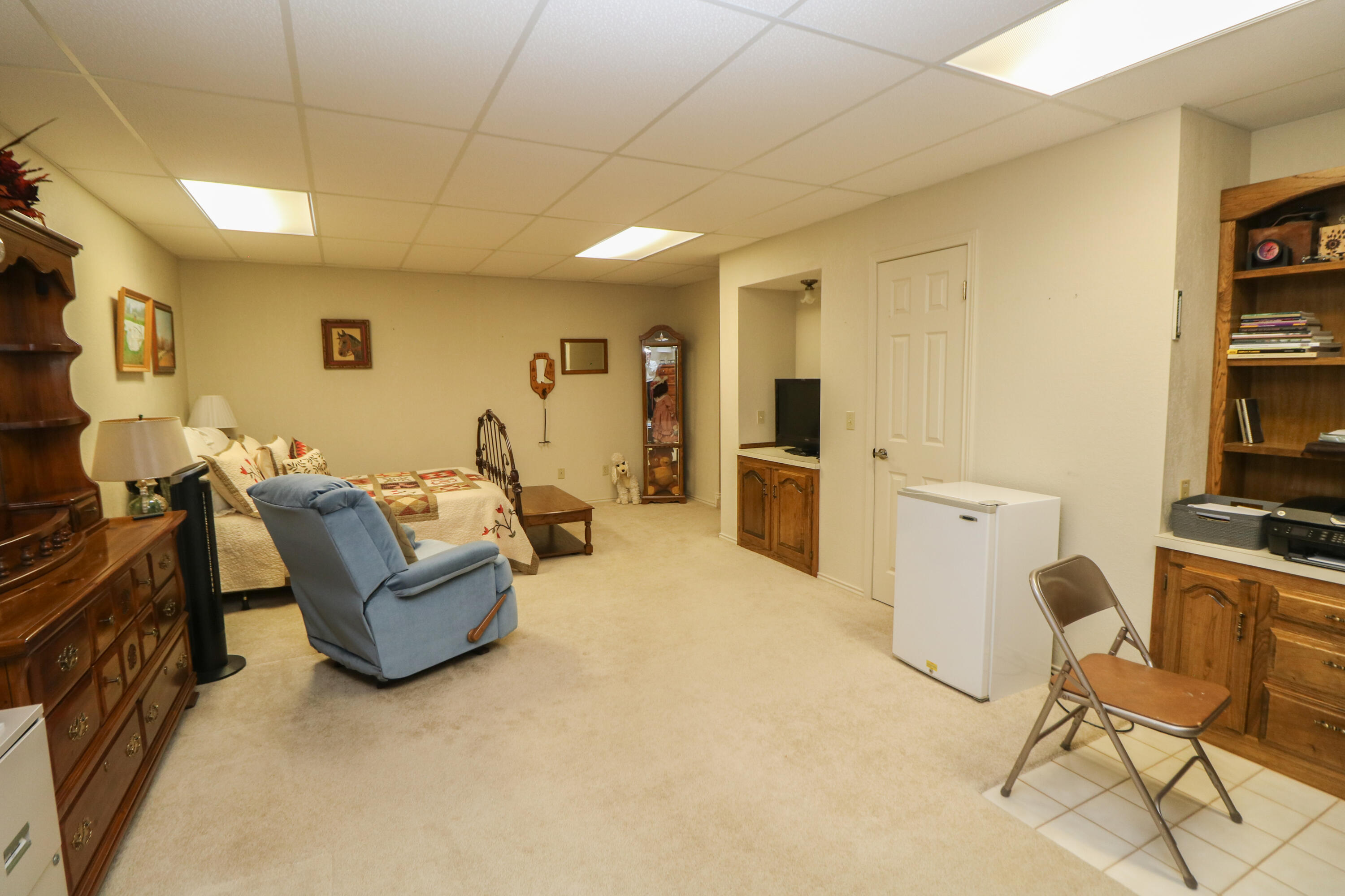 2801 Phelps Avenue Littlefield, TX 79339 - Photo 25 of 38 a living room with furniture