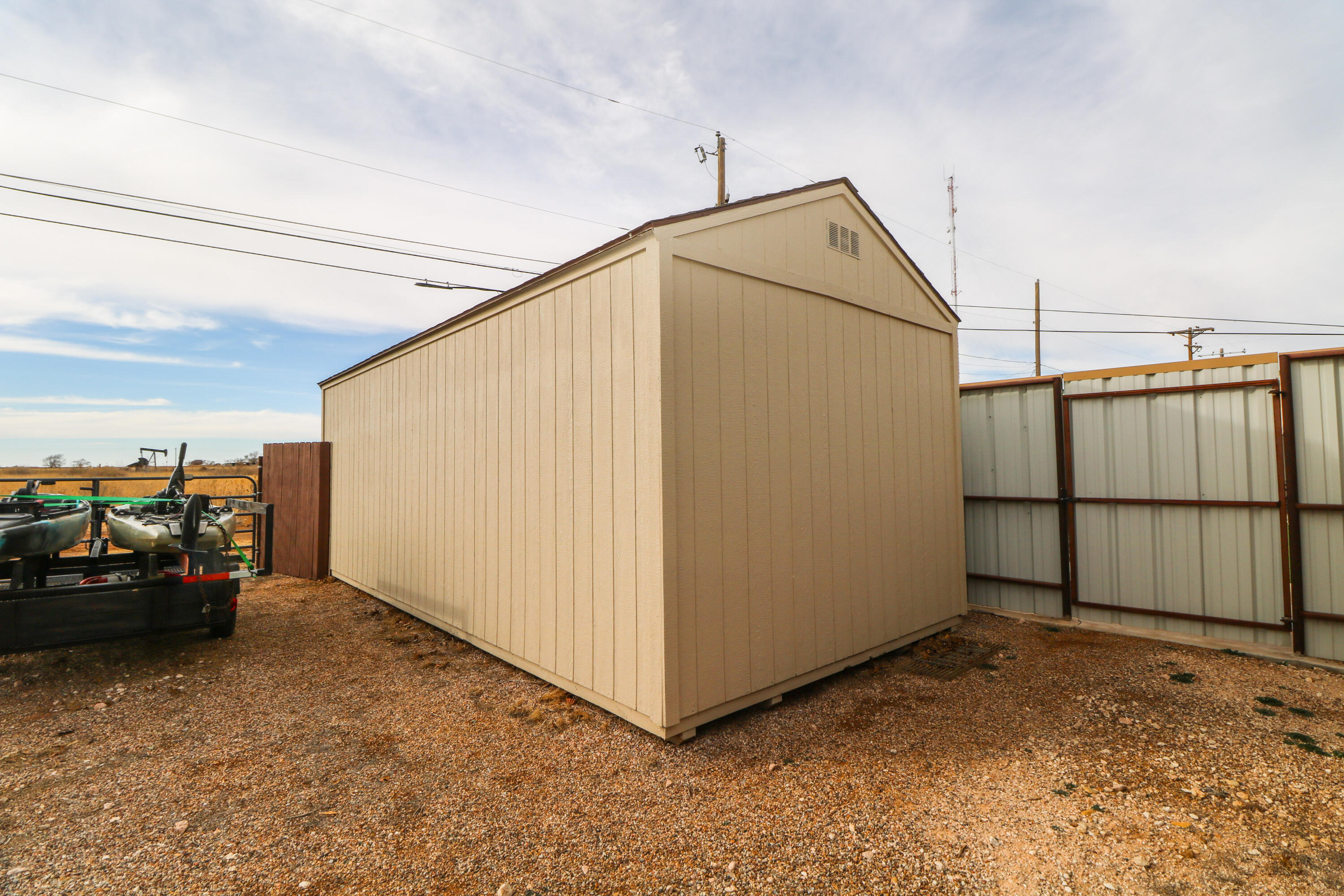 2801 Phelps Avenue Littlefield, TX 79339 - Photo 35 of 38 a view of a garage