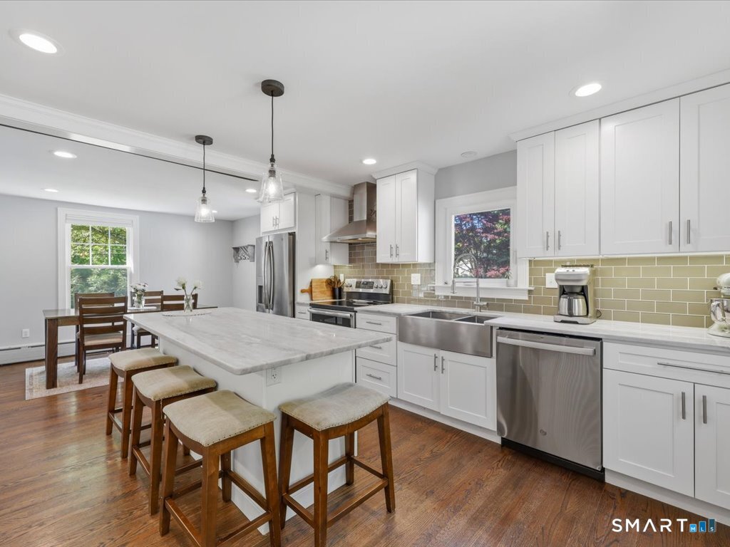 131 Oronoque Road Milford, CT 06461 - Photo 15 of 40
