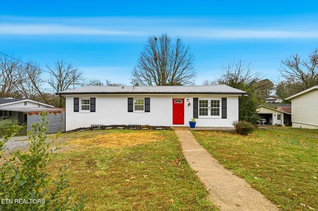 $274,900 | 425 Cumberland Avenue, Athens, TN 37303