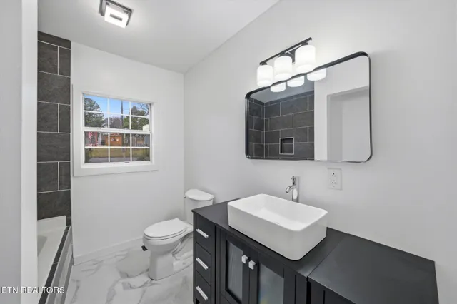 $274,900 | 425 Cumberland Avenue, Athens, TN 37303