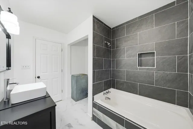 $274,900 | 425 Cumberland Avenue, Athens, TN 37303