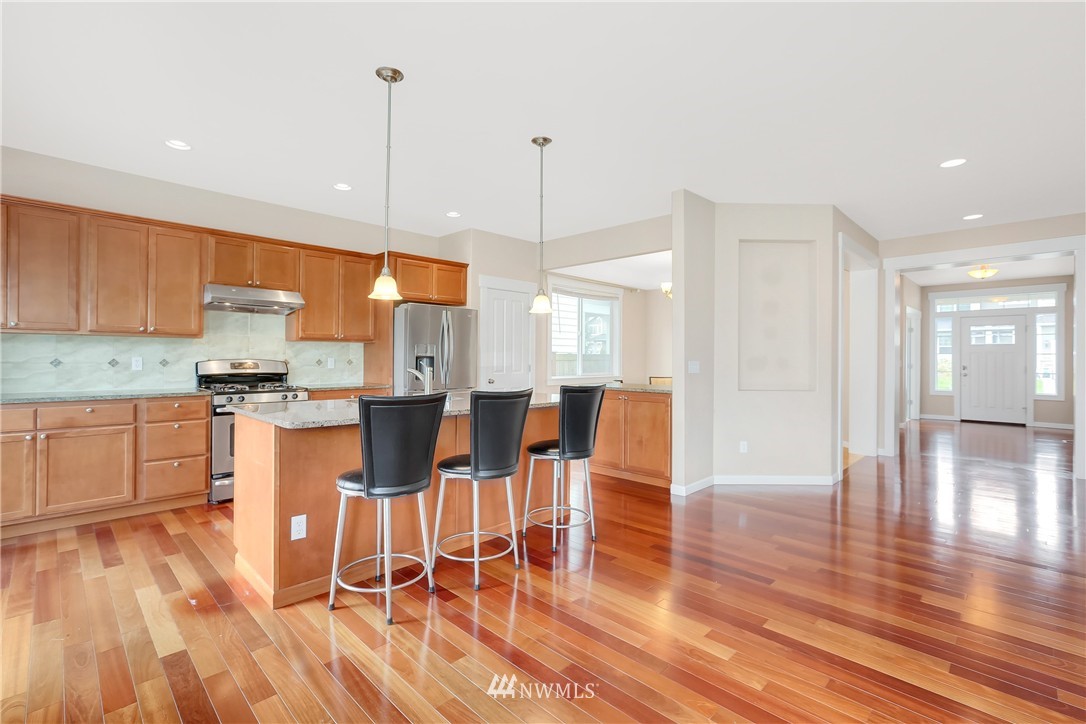19140 117th Place Southeast Renton, WA 98058 - Photo 8 of 24 Gallery Image 8