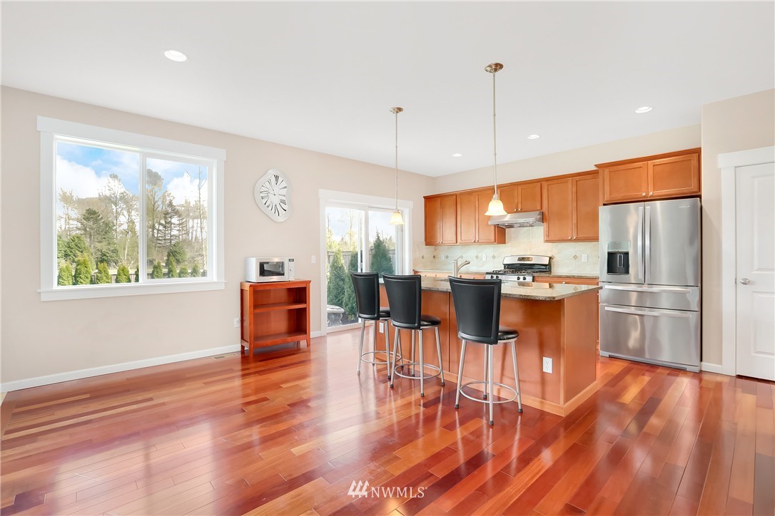 19140 117th Place Southeast Renton, WA 98058 - Photo 9 of 24 Gallery Image 9