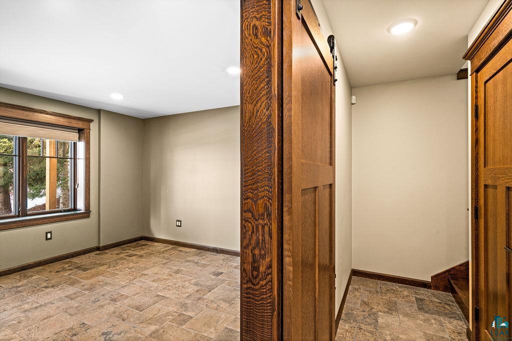 5220 London Road Duluth, MN 55804 - Photo 24 of 48