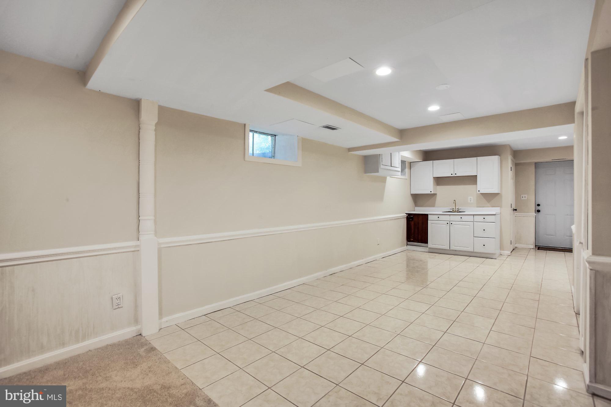 2705 Falling Timber Trail Edgewater, MD 21037 - Photo 31 of 40 Basement Wet Bar