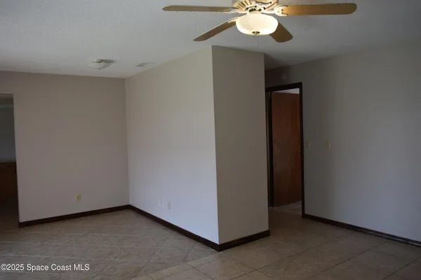 $2,025 | 1941 Talloak Road, Melbourne, FL 32935