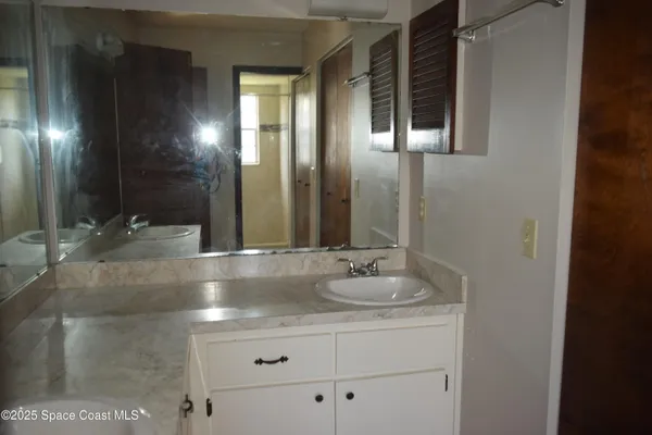 $2,025 | 1941 Talloak Road, Melbourne, FL 32935