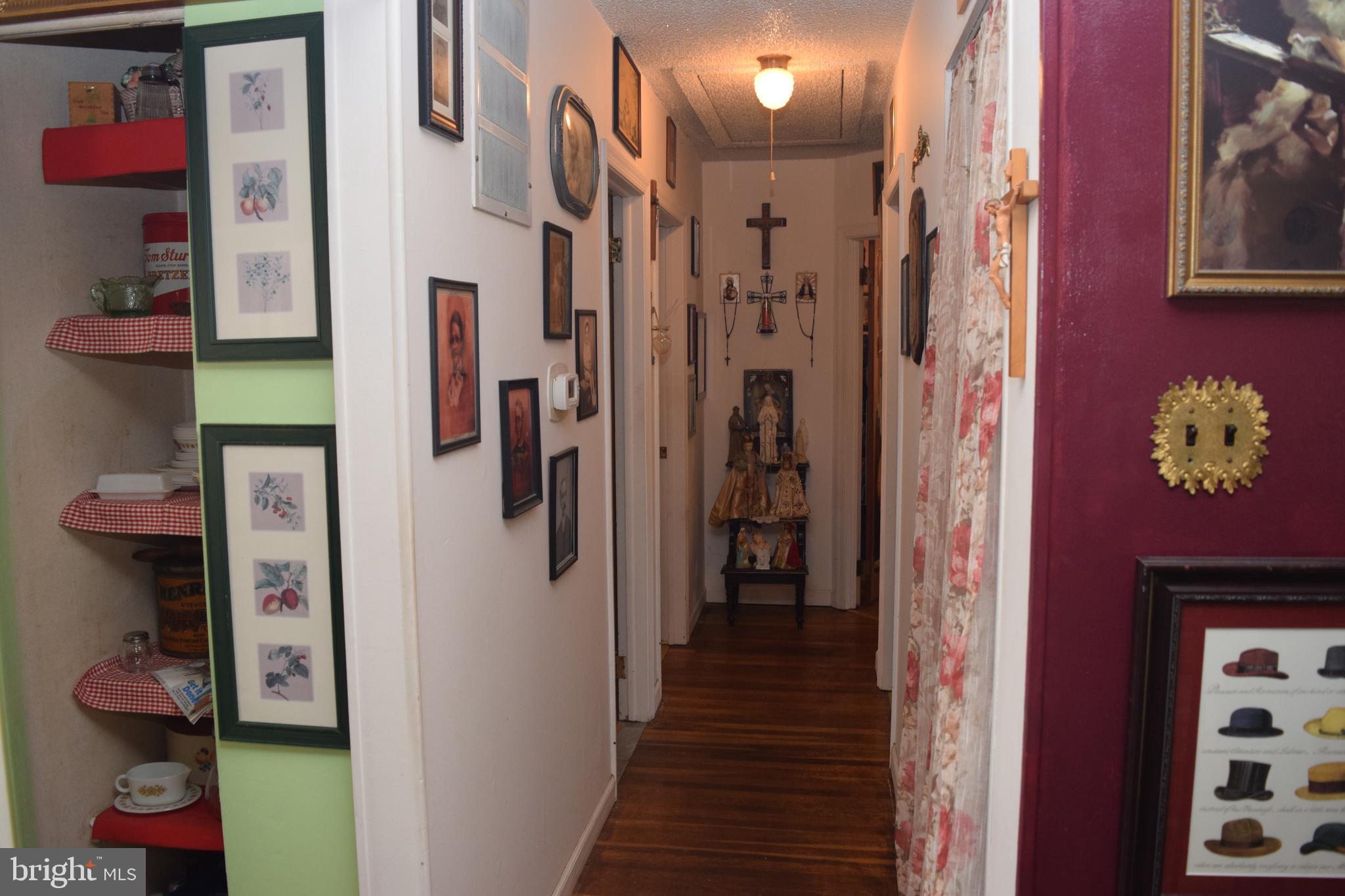112 Silver Birch Road Williamstown, NJ 08094 - Photo 12 of 36 Hallway