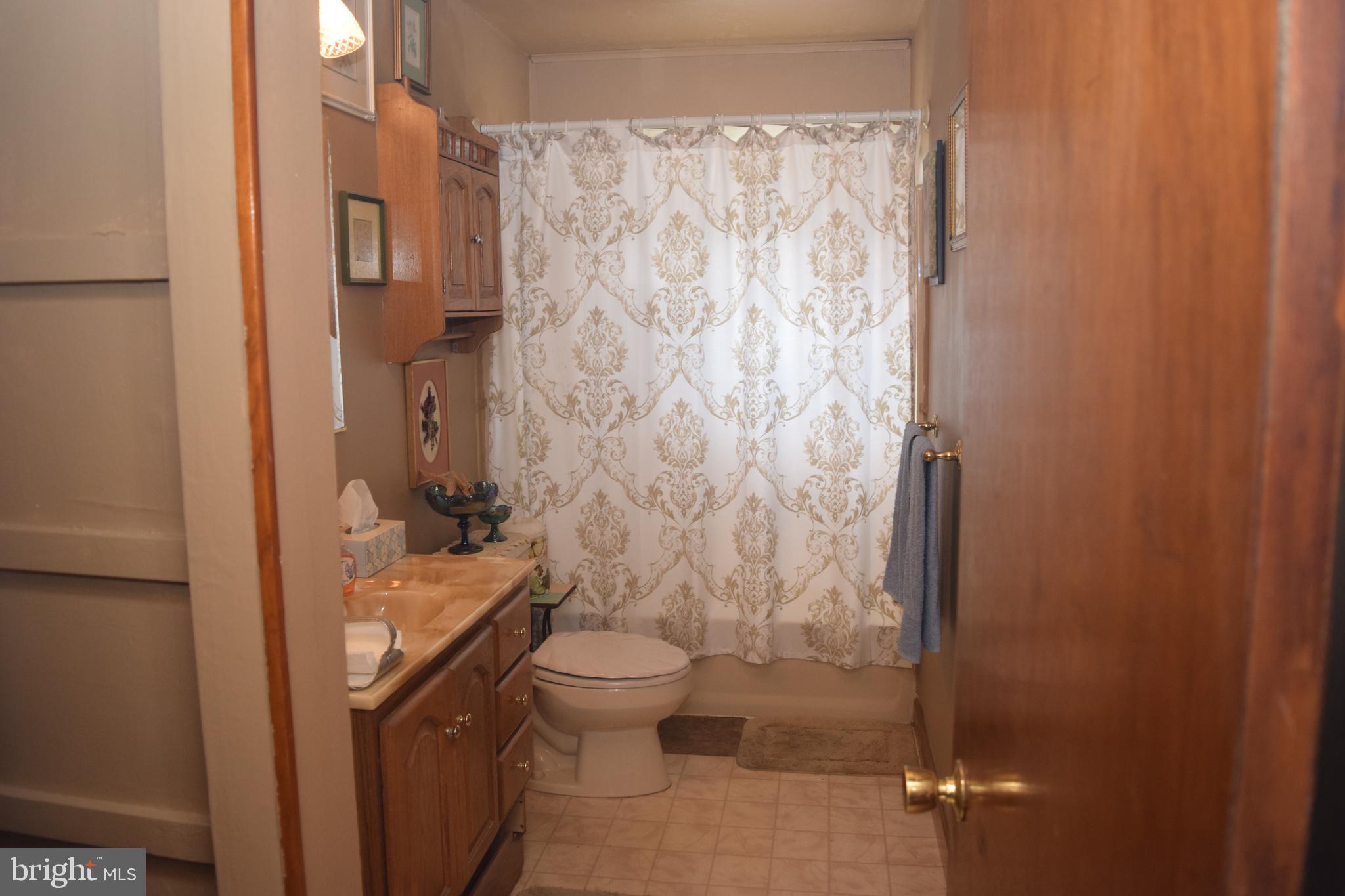 112 Silver Birch Road Williamstown, NJ 08094 - Photo 13 of 36 Bathroom - Main Level