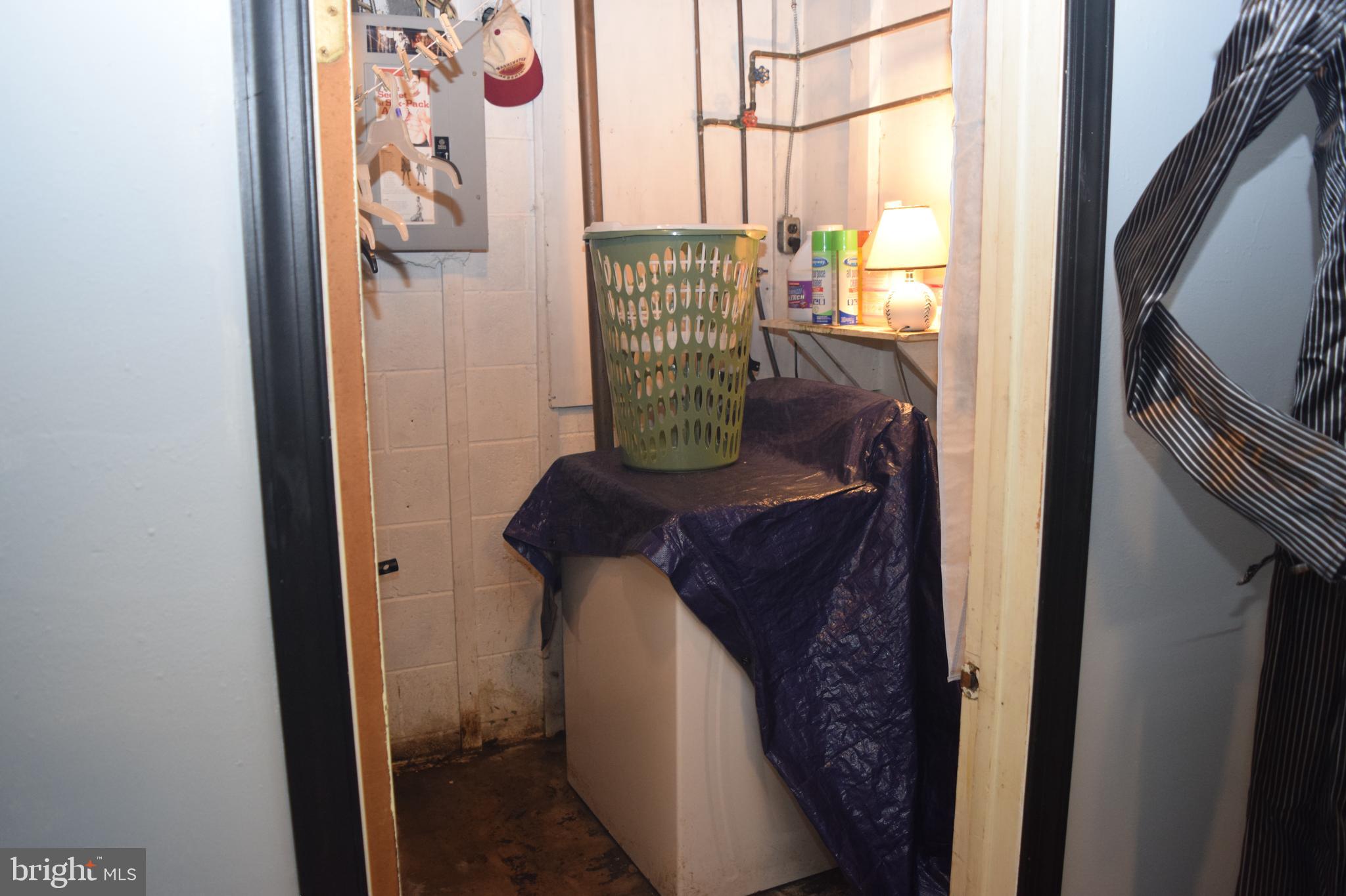 112 Silver Birch Road Williamstown, NJ 08094 - Photo 31 of 36 Laundry Room