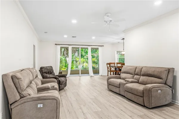 $376,000 | 5410 25th Place, Vero Beach, FL 32966