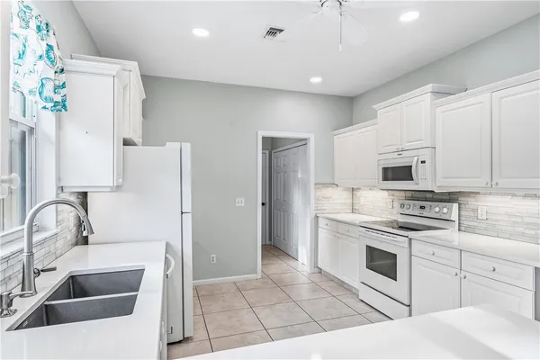 $376,000 | 5410 25th Place, Vero Beach, FL 32966