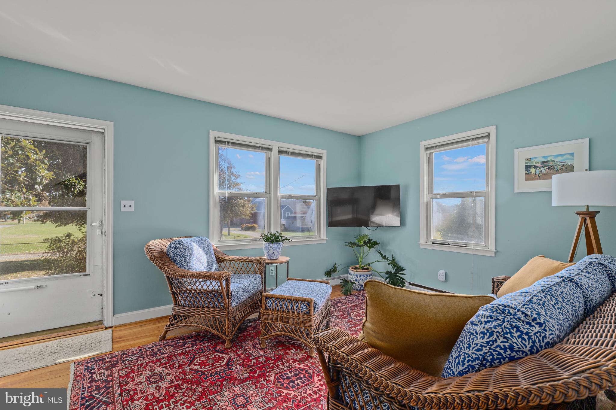 502 Deale Road Deale, MD 20751 - Photo 6 of 49 Living room