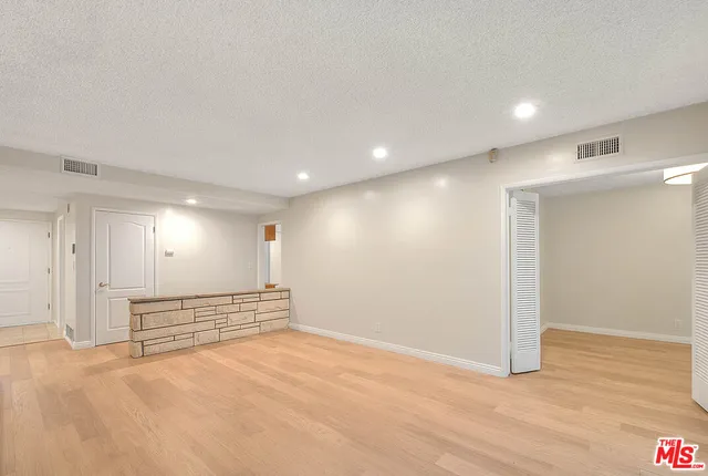 $5,500 | 4509 Don Miguel Drive, Los Angeles, CA 90008