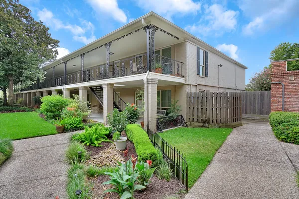 $94,500 | 11550 Chimney Rock Road, Unit 324, Houston, TX 77035