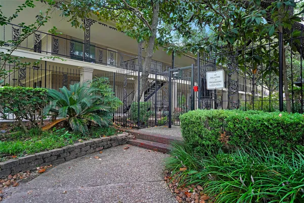 $94,500 | 11550 Chimney Rock Road, Unit 324, Houston, TX 77035