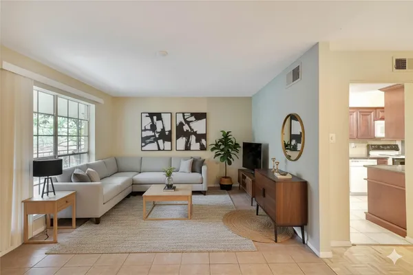 $94,500 | 11550 Chimney Rock Road, Unit 324, Houston, TX 77035