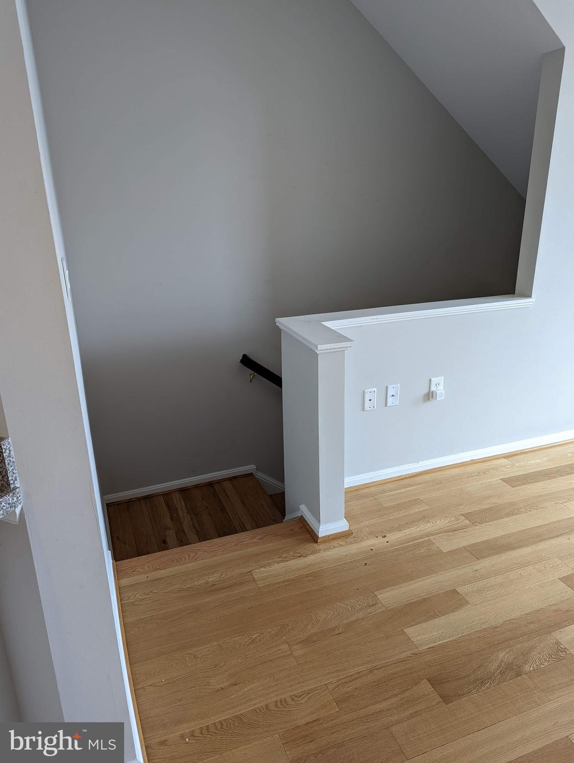 21765 Ascot Court Ashburn, VA 20147 - Photo 7 of 32 a view of an empty room