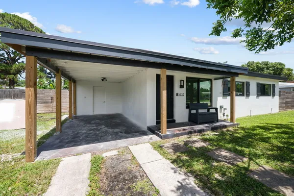 $570,000 | 1032 Southwest 1st Terrace, Pompano Beach, FL 33060