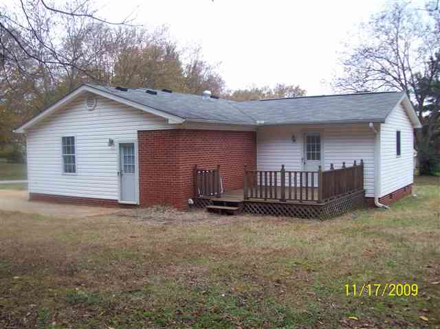 131 Sylvia Road Belton, SC 29627 - Photo 2 of 7