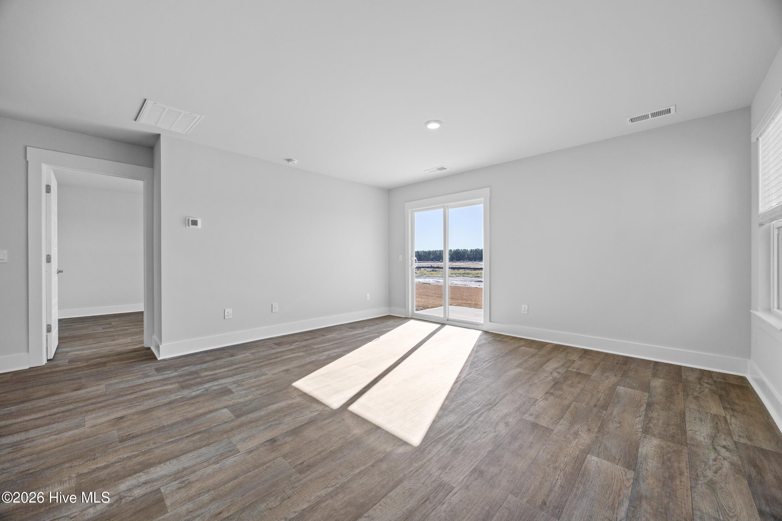 6358 Rye Grass Road Castle Hayne, NC 28429 - Photo 15 of 44 16_living room
