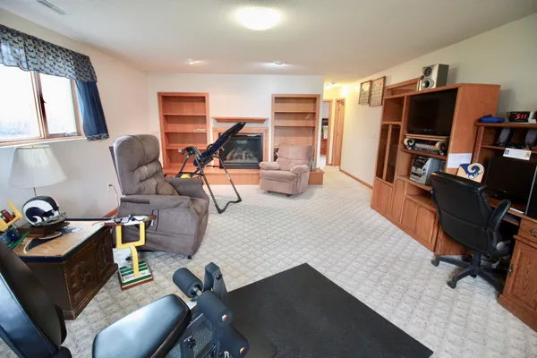 $299,900 | 301 15th Street North, Breckenridge, MN 56520