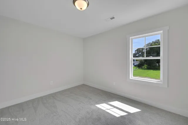 $325,000 | 3223 Meadow Drive, Farmville, NC 27828