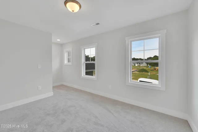 $325,000 | 3223 Meadow Drive, Farmville, NC 27828