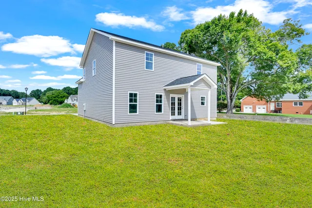 $325,000 | 3223 Meadow Drive, Farmville, NC 27828