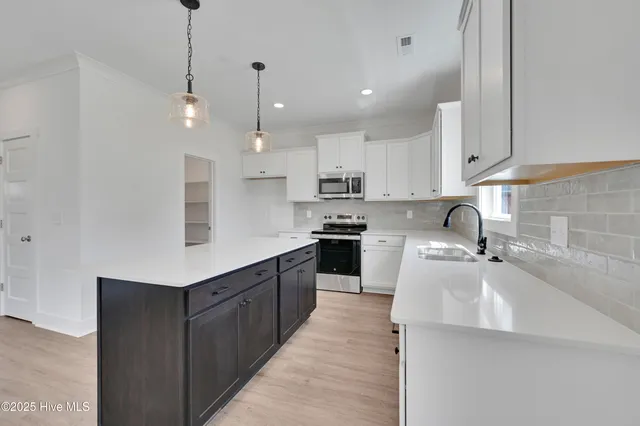 $325,000 | 3223 Meadow Drive, Farmville, NC 27828