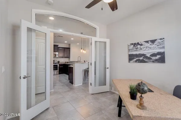 $2,100 | 4763 East Red Oak Lane, Unit 101, Gilbert, AZ 85297