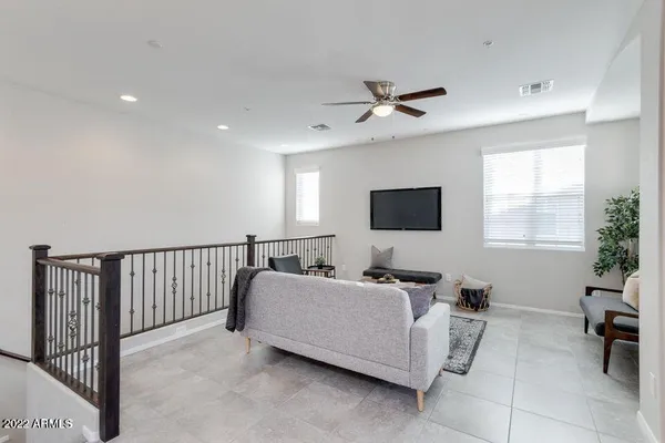 $2,100 | 4763 East Red Oak Lane, Unit 101, Gilbert, AZ 85297