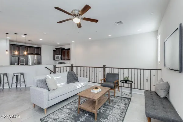 $2,100 | 4763 East Red Oak Lane, Unit 101, Gilbert, AZ 85297