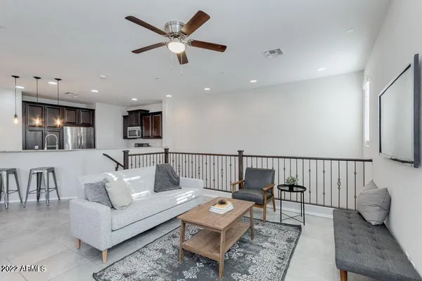 $2,100 | 4763 East Red Oak Lane, Unit 101, Gilbert, AZ 85297