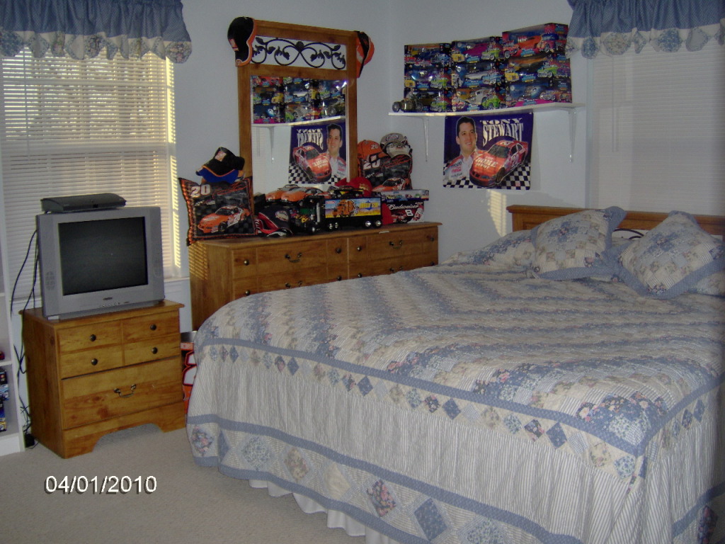 60 Summerfield Road Hardy, VA 24101 - Photo 13 of 18 Master Bedroom 2