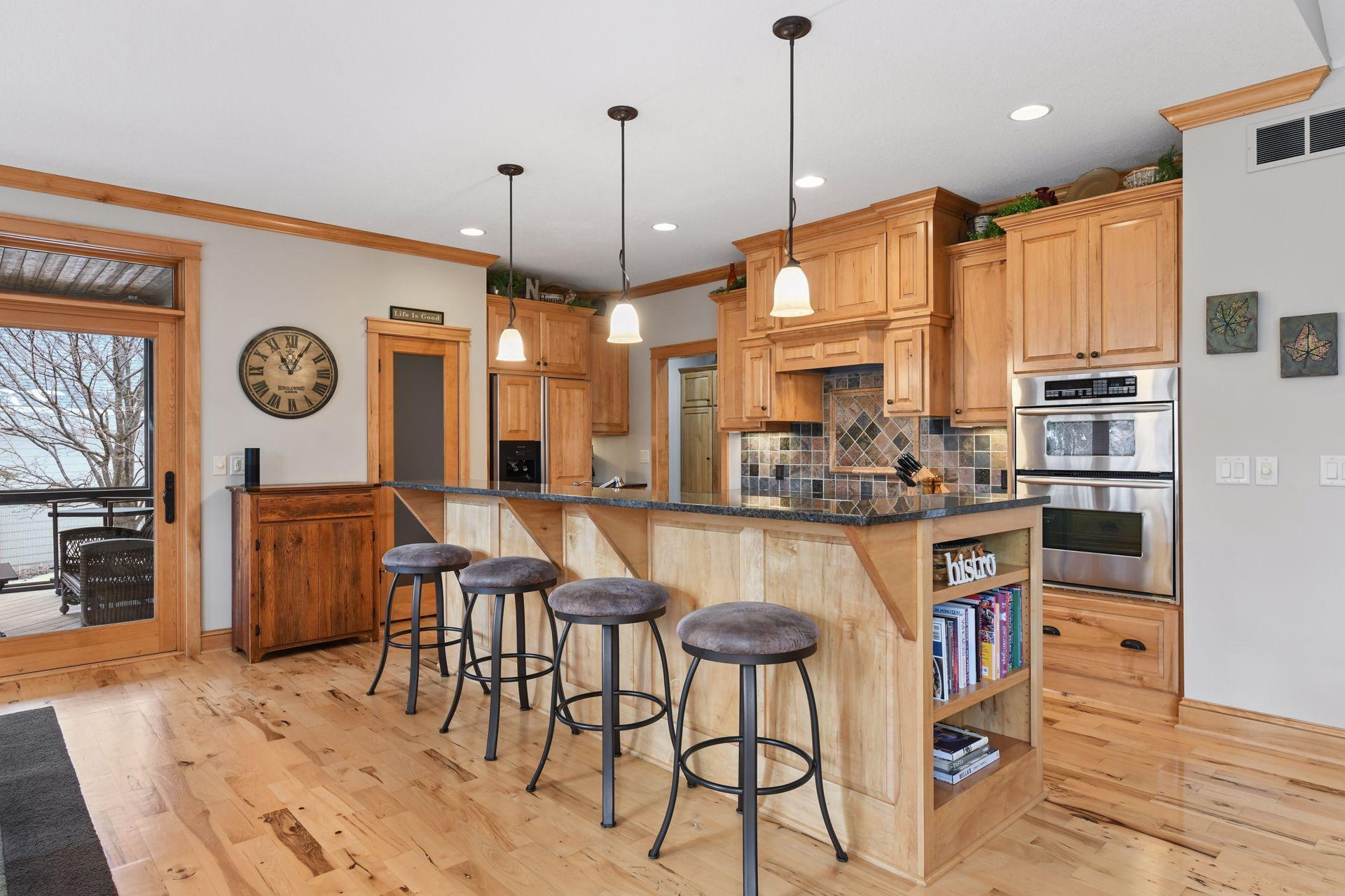2121 Crestview Drive Chanhassen, MN 55331 - Photo 11 of 39
