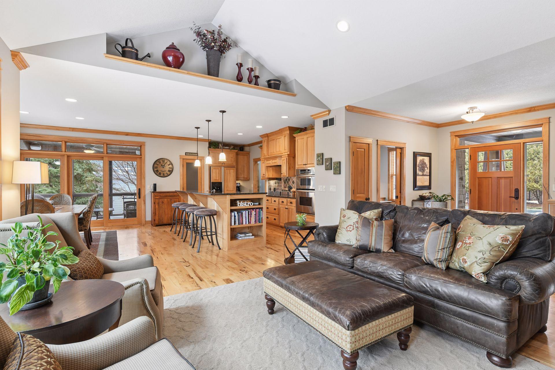 2121 Crestview Drive Chanhassen, MN 55331 - Photo 9 of 39