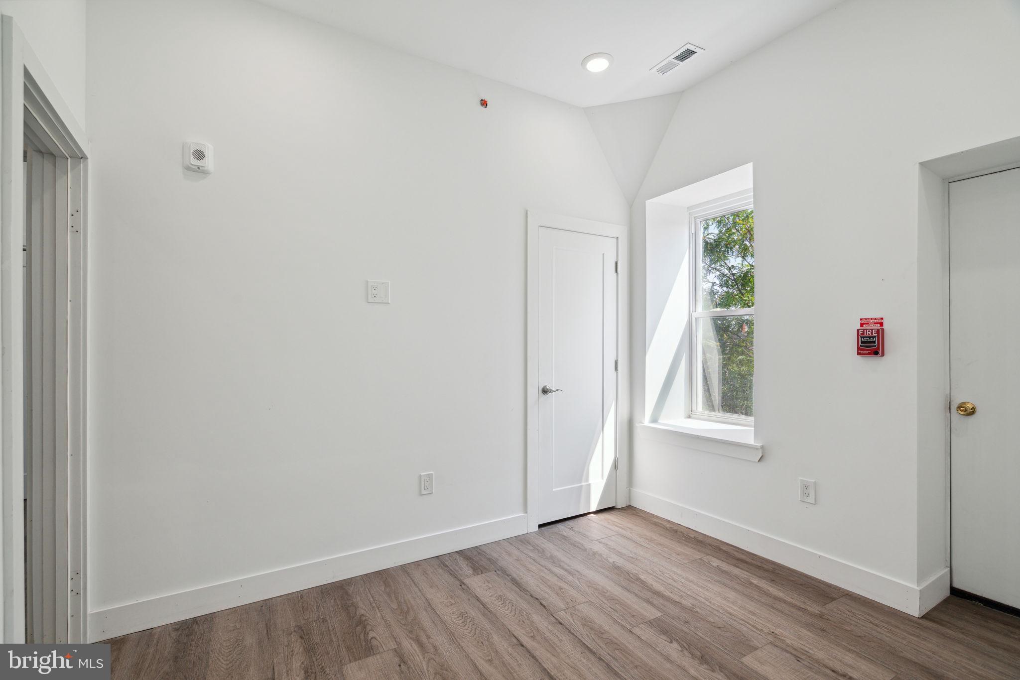 5164 Ridge Avenue, Unit 3 Philadelphia, PA 19128 - Photo 13 of 28