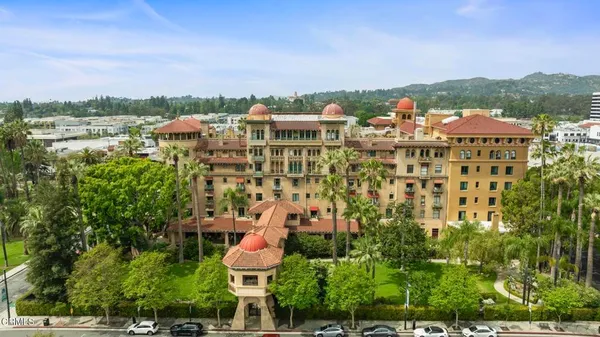 $410,000 | 99 South Raymond Avenue, Unit 206, Pasadena, CA 91105