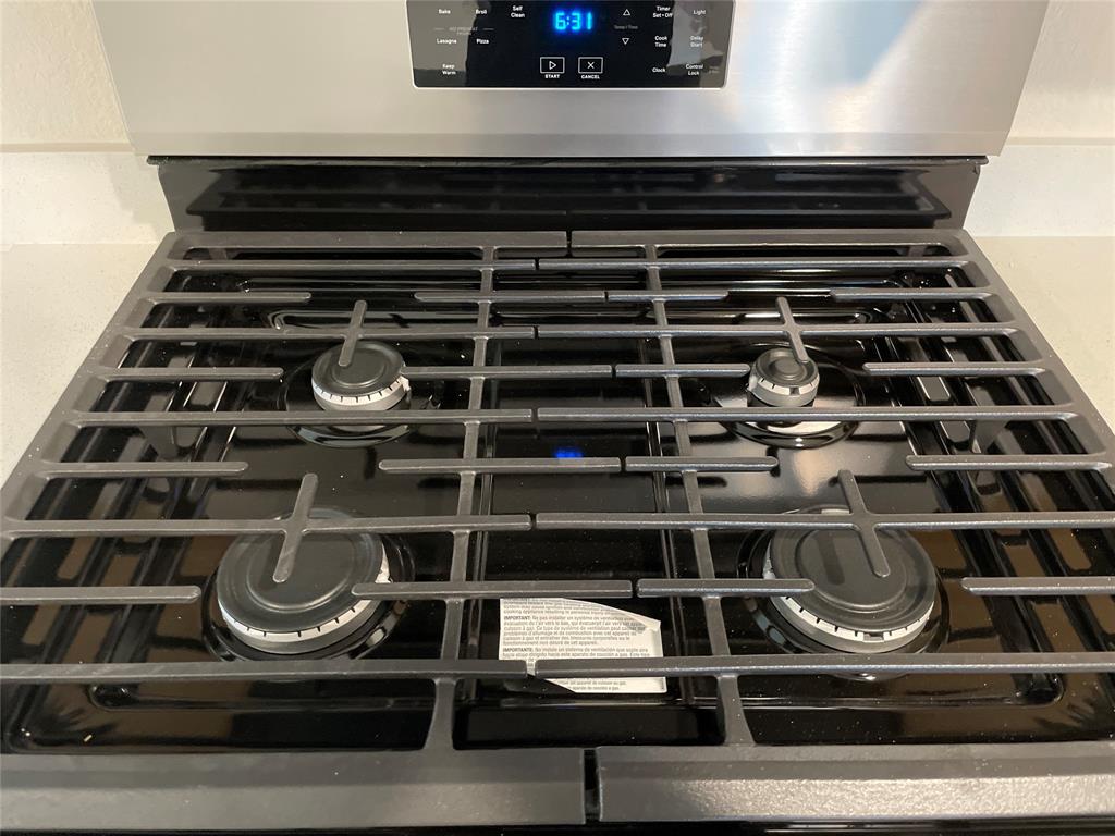 657 Chipper Trail Lavon, TX 75166 - Photo 10 of 24 a close view of stove