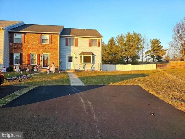 $2,100 | 1103 Stoneham Circle, Hatfield, PA 19440