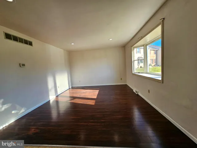 $2,100 | 1103 Stoneham Circle, Hatfield, PA 19440