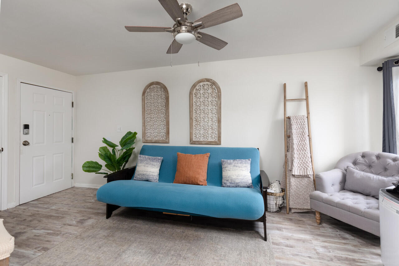200 Sandestin Lane, Unit 616 Miramar Beach, FL 32550 - Photo 13 of 30 a living room with furniture and a potted plant