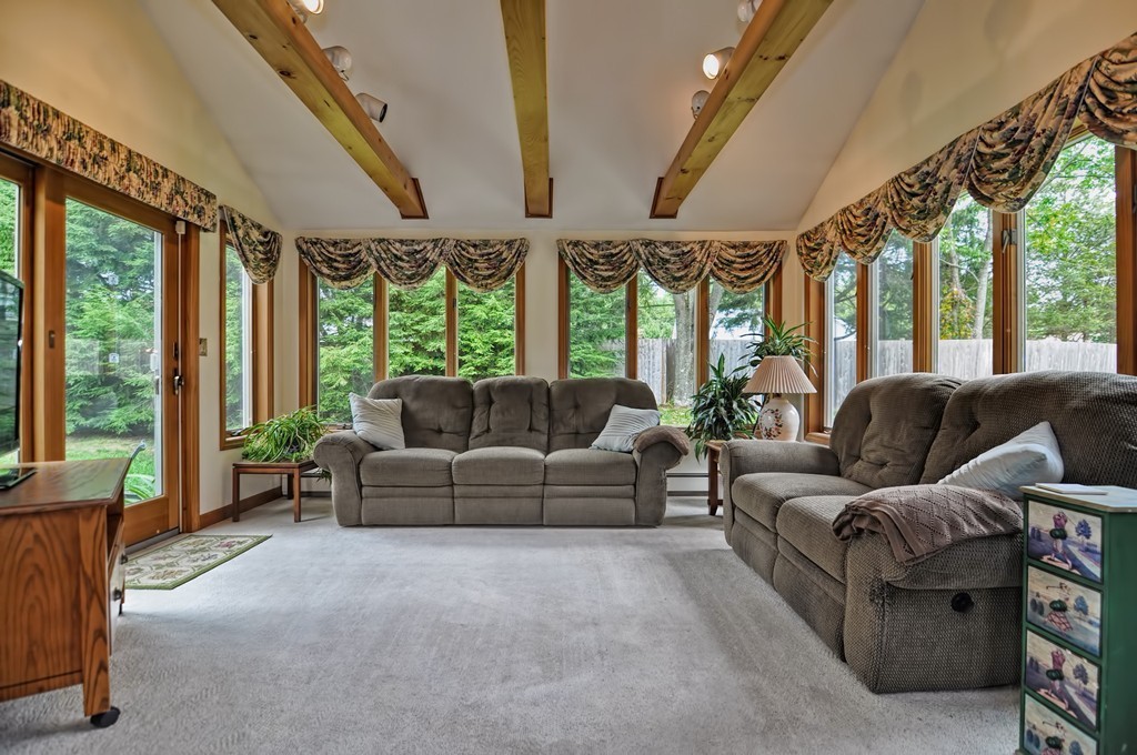 8 Summerfield Road Walpole, MA 02081 - Photo 8 of 30 Gallery Image 8
